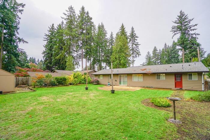 3211 Ne 126th Ave - Photo 2 of 34