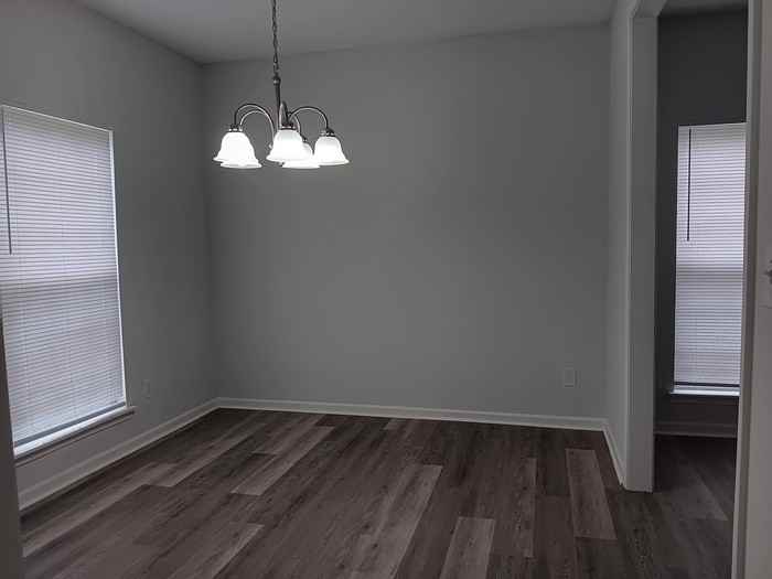 2540 Governors Point Court Northeast - Photo 7 of 17