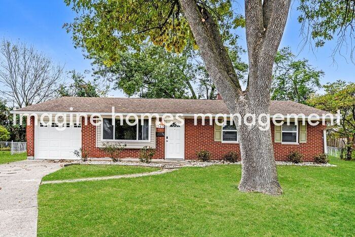 243 Balsam Court - Photo 4 of 18