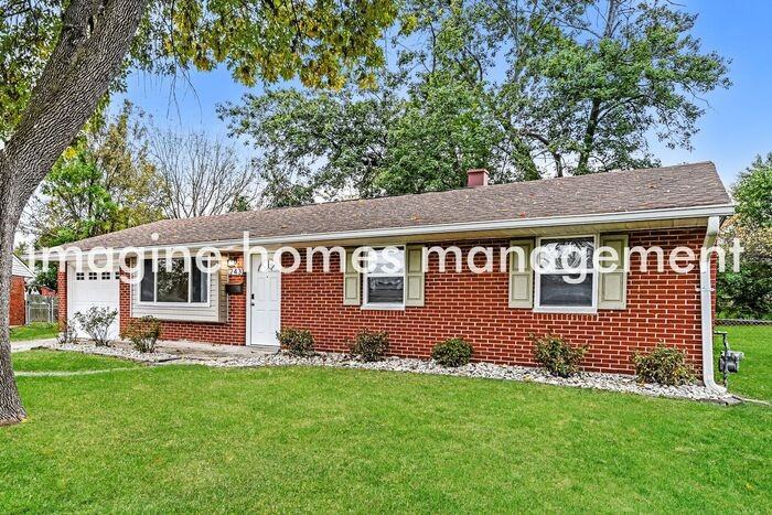 243 Balsam Court - Photo 5 of 18