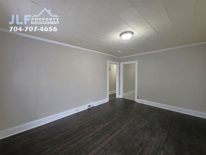 92 Lawndale Ave Se - Photo 2 of 20