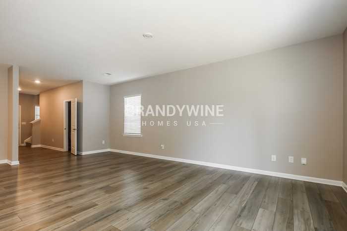 827 Gelderland Drive - Photo 5 of 22