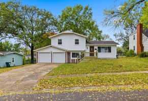 featured image of 8826 Marty St