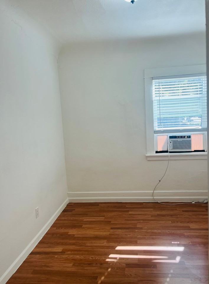 1210 11th Street - Photo 2 of 9