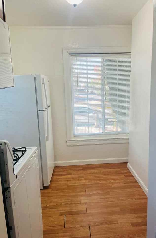 1210 11th Street - Photo 4 of 9