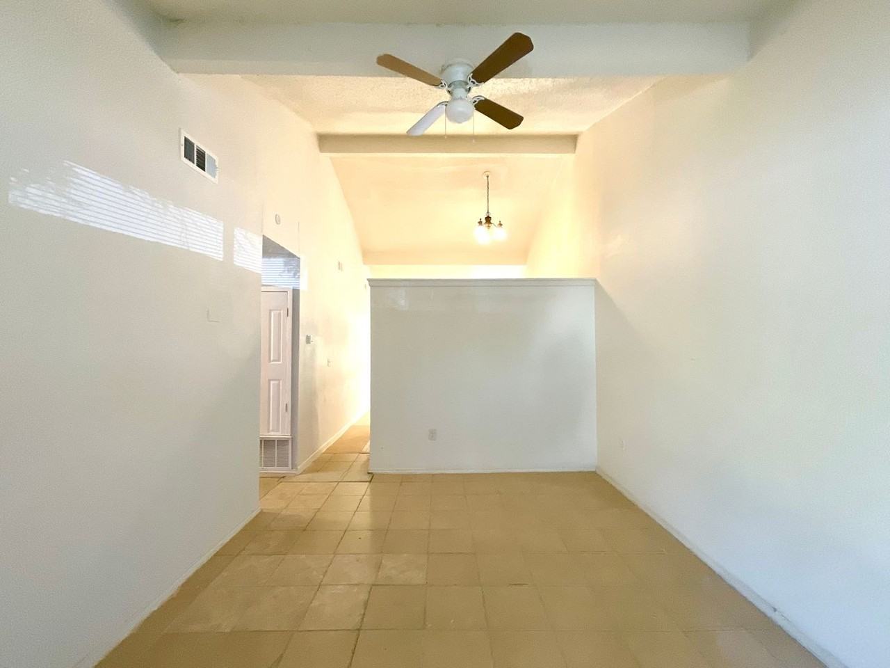 7237 Glen Bay - Photo 7 of 31