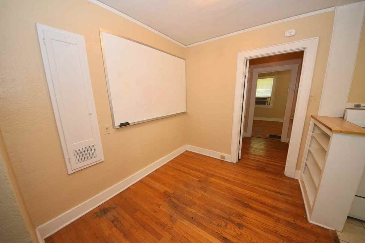 585 North Avalon Street - Photo 7 of 13