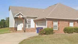 3 Bed / 2.5 Bath Townhome off of Free Ferry!! - Photo 1 of 1