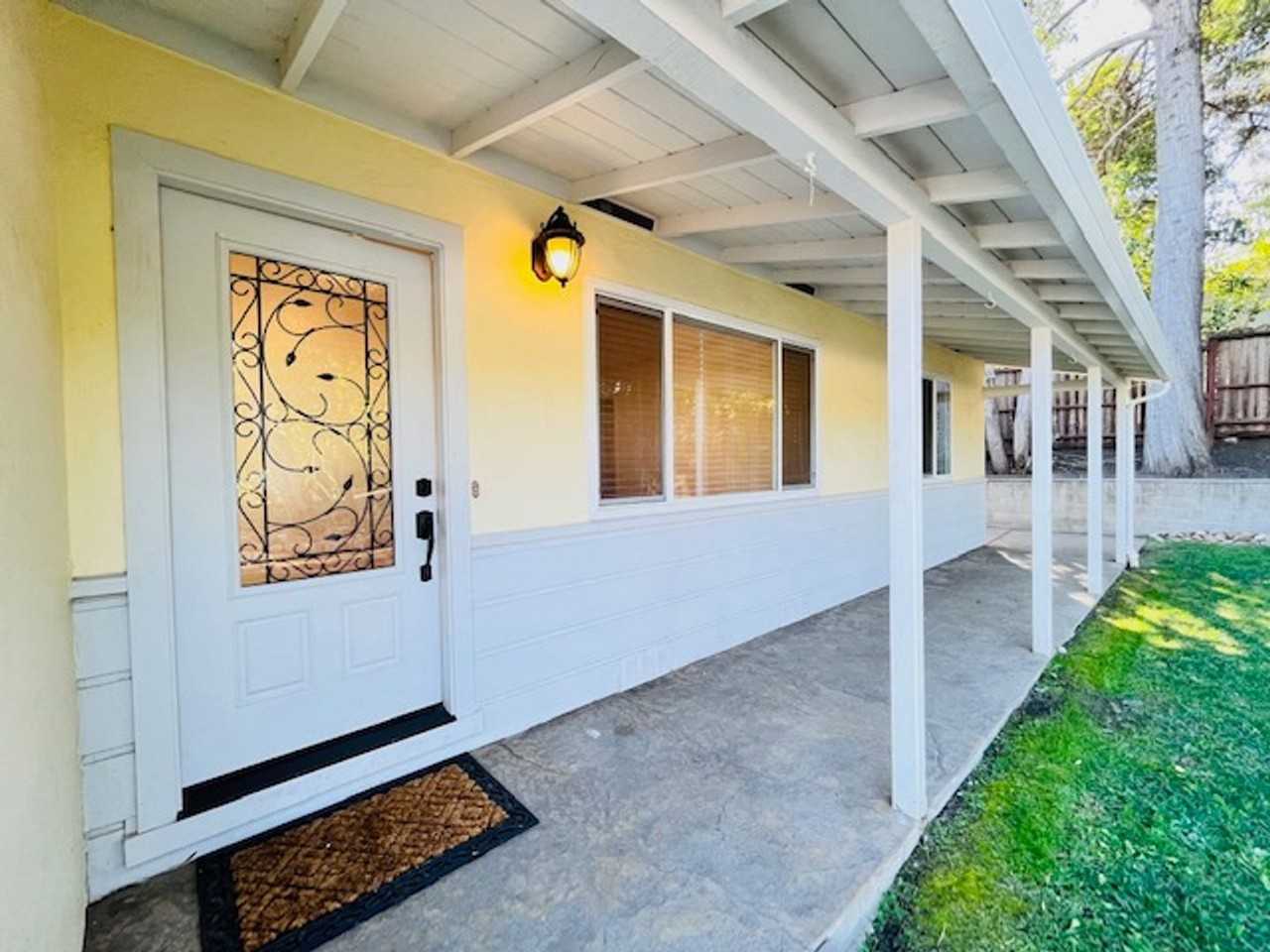 2223 Hillside Ct - Photo 3 of 39