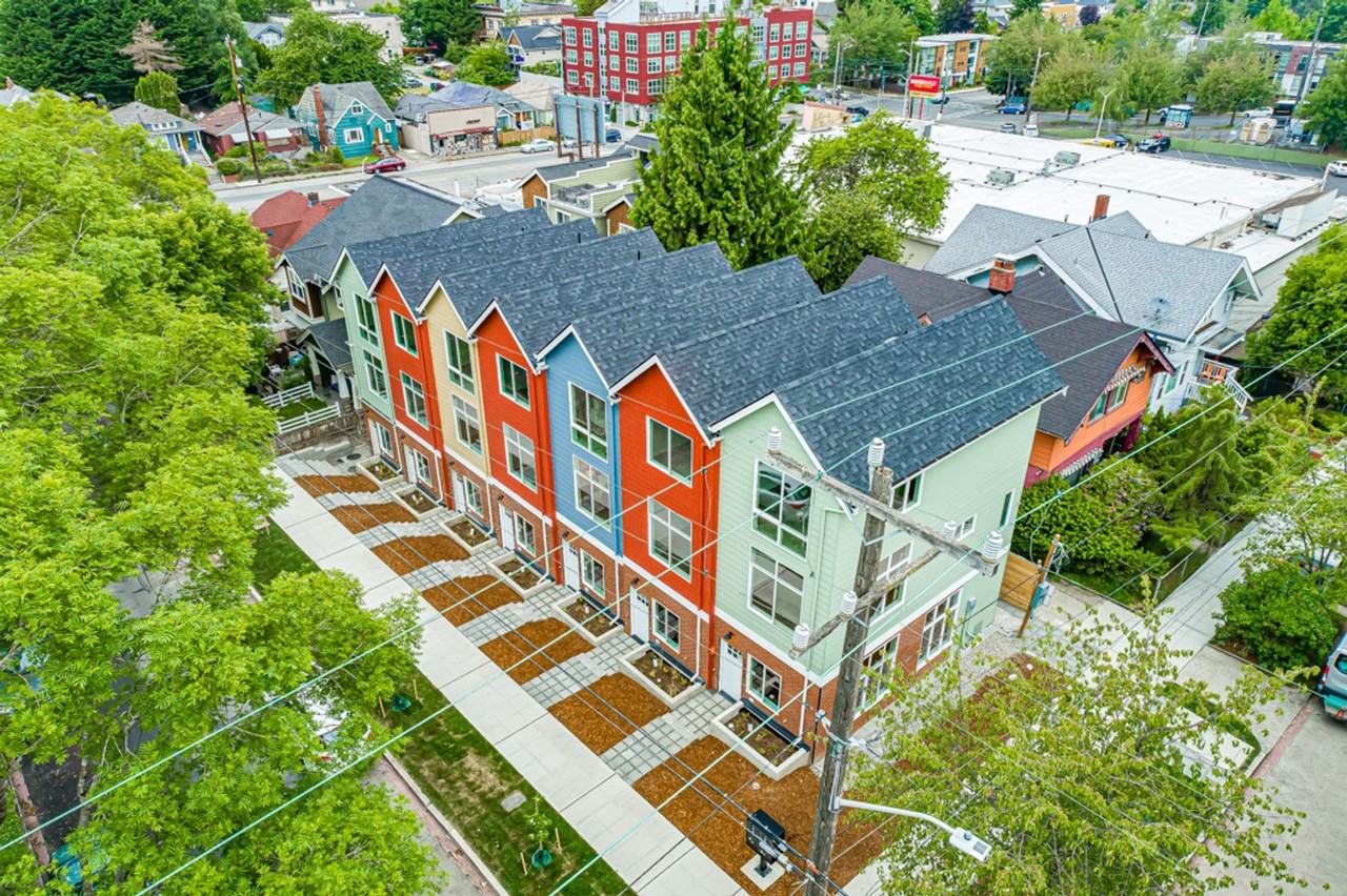 2834 E Spring St - Photo 2 of 16