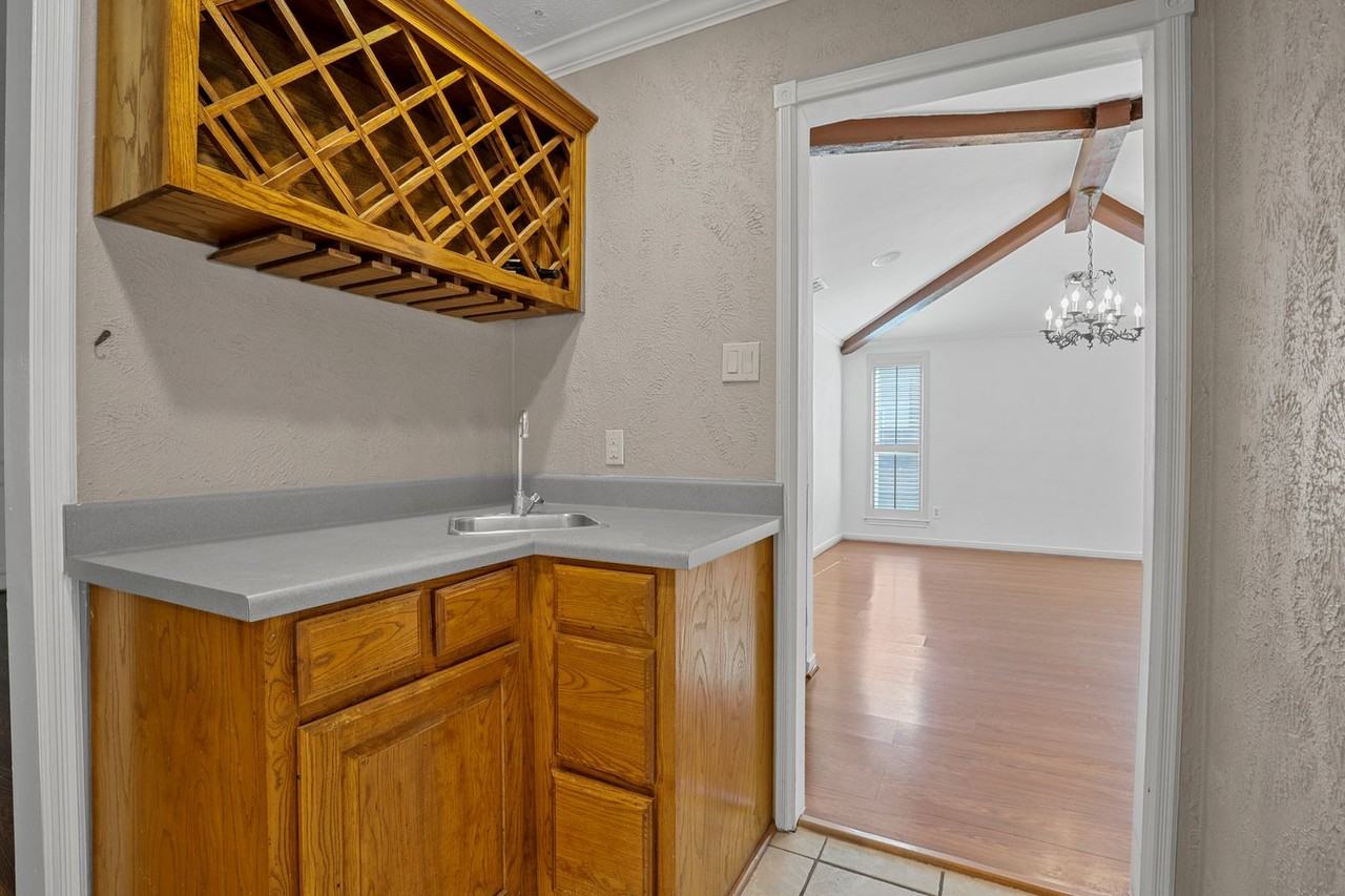 3321 Heather Hill Drive - Photo 6 of 25