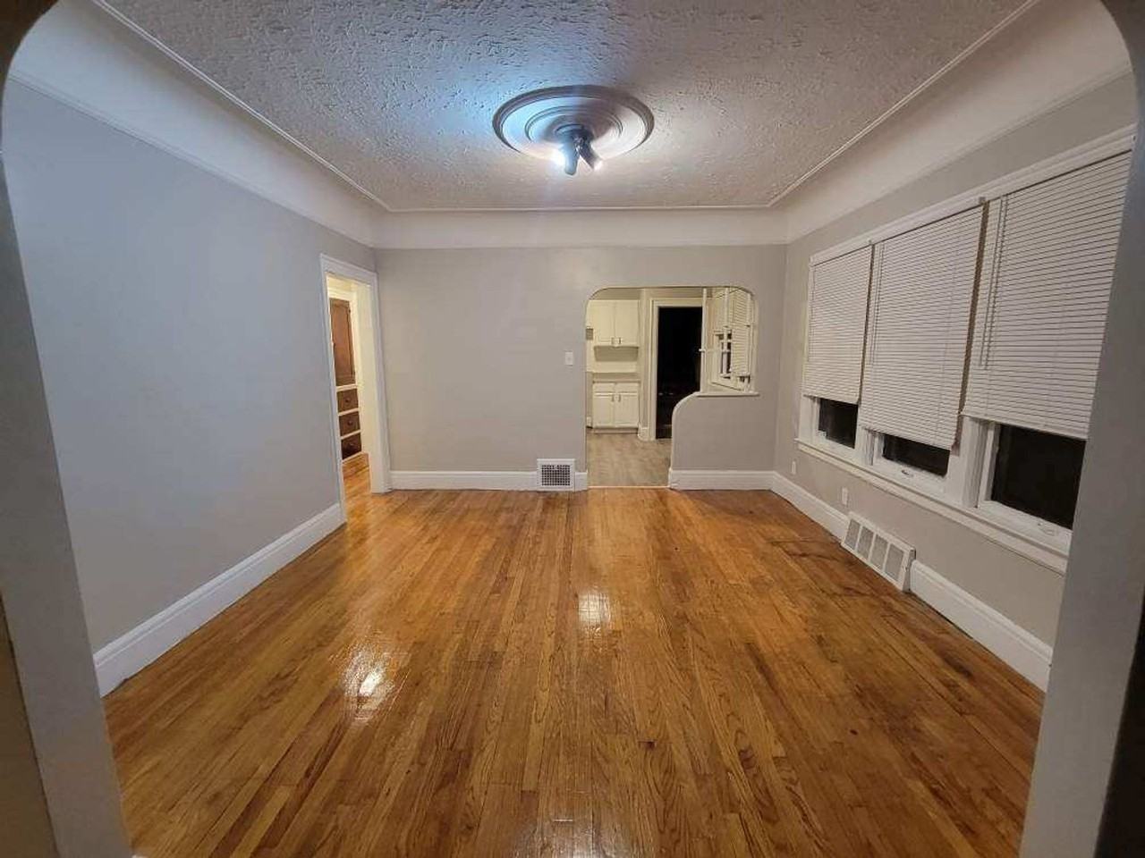 19728 Mackay Street - Photo 2 of 13