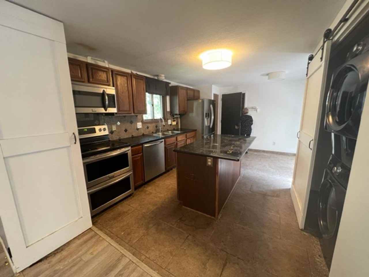 600 Bogue St - Photo 4 of 13