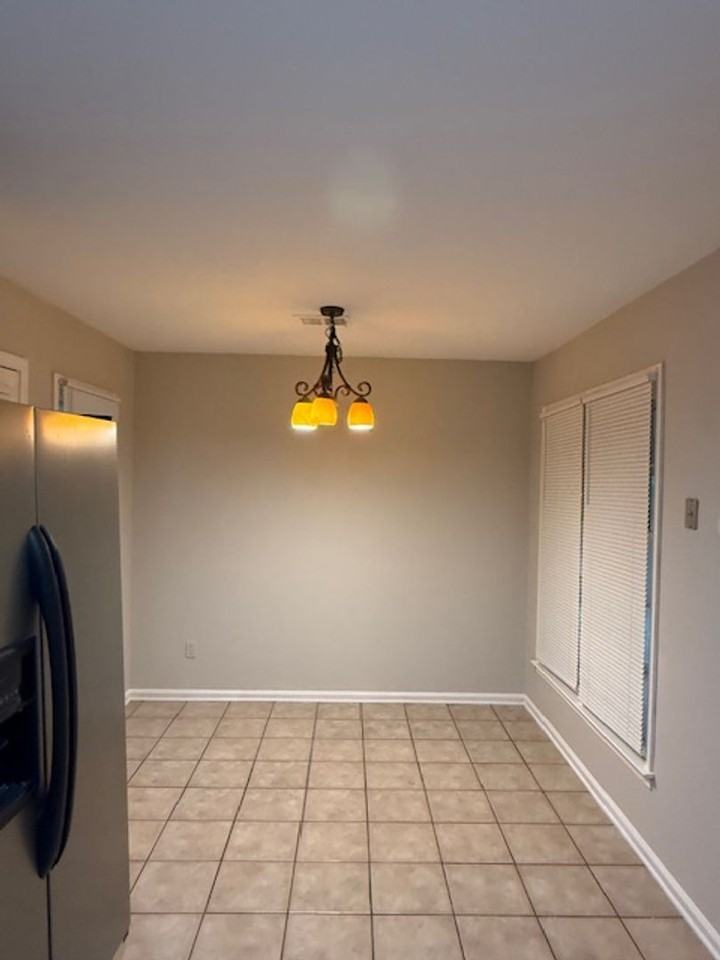 8367 Chippingham Drive - Photo 5 of 20