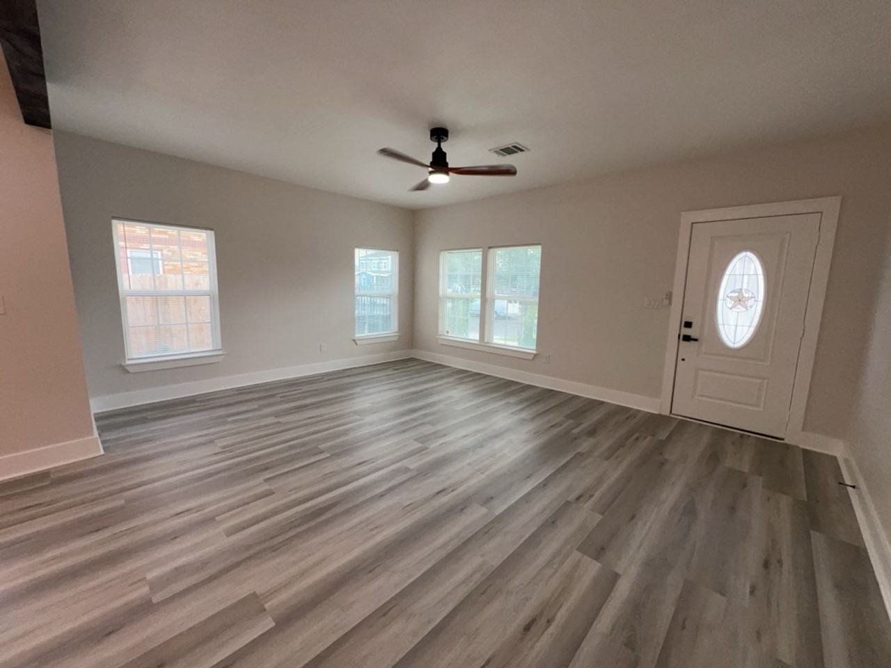 224 Everton St - Photo 3 of 26