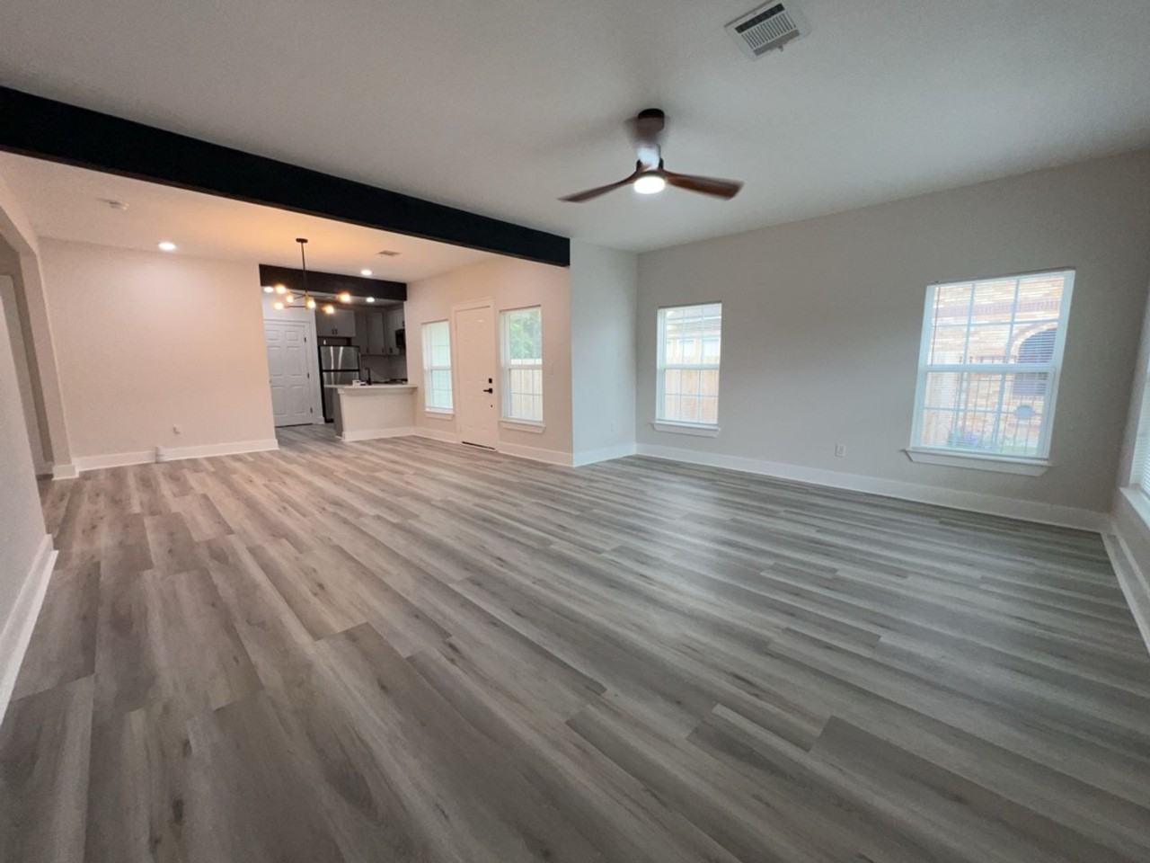 224 Everton St - Photo 5 of 26