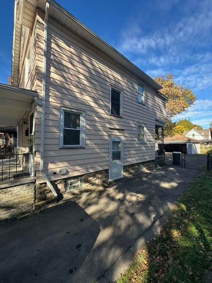 268 Avenue C - Photo 2 of 22