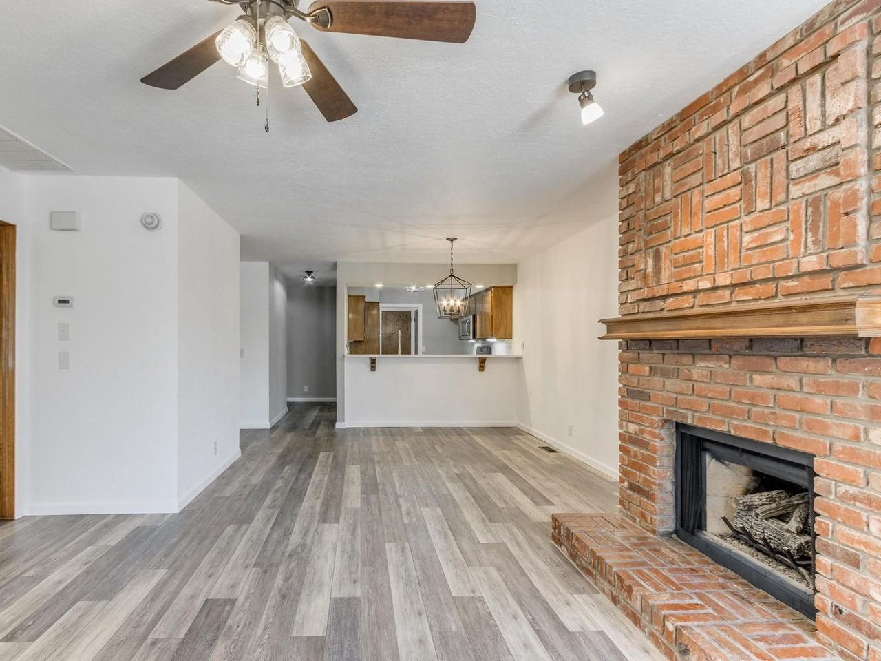 625 36th Avenue Northwest - Photo 6 of 33