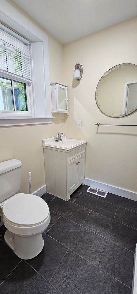 33 Pine Street - Photo 4 of 13