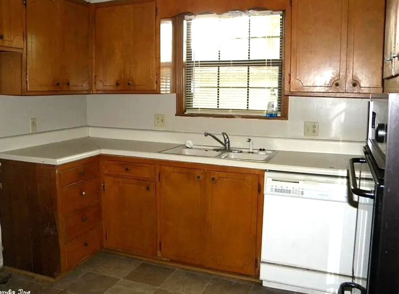 106 Chrisp Ave - Photo 2 of 3