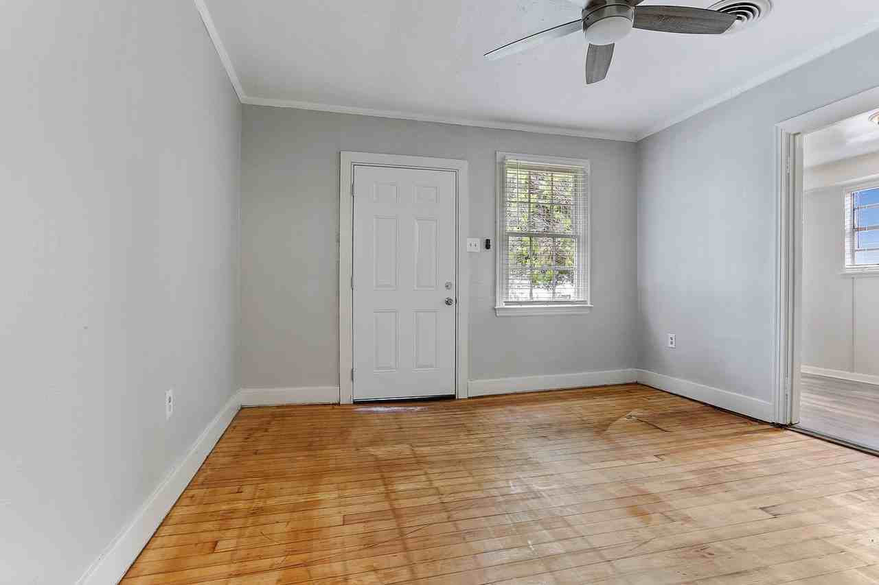 1540 Richland Rd - Photo 3 of 17