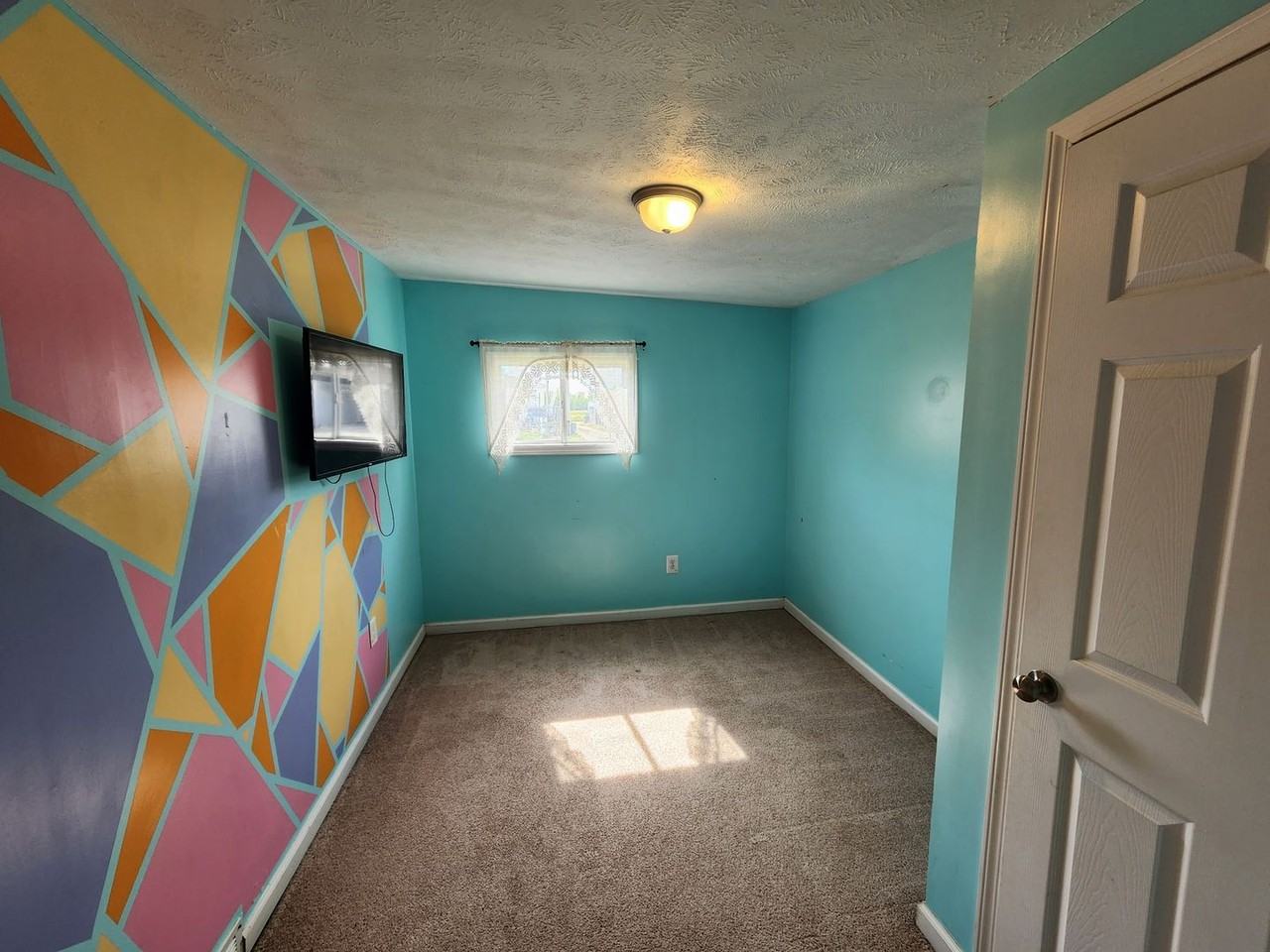 315 Summit Avenue - Photo 7 of 9