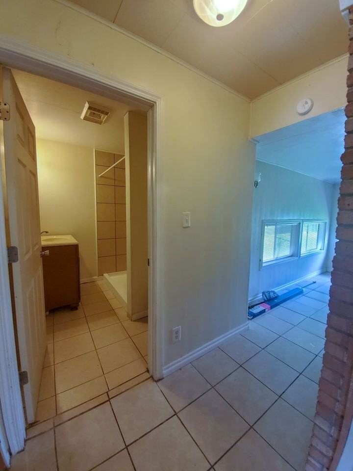 1310 East Independence Street - Photo 3 of 41