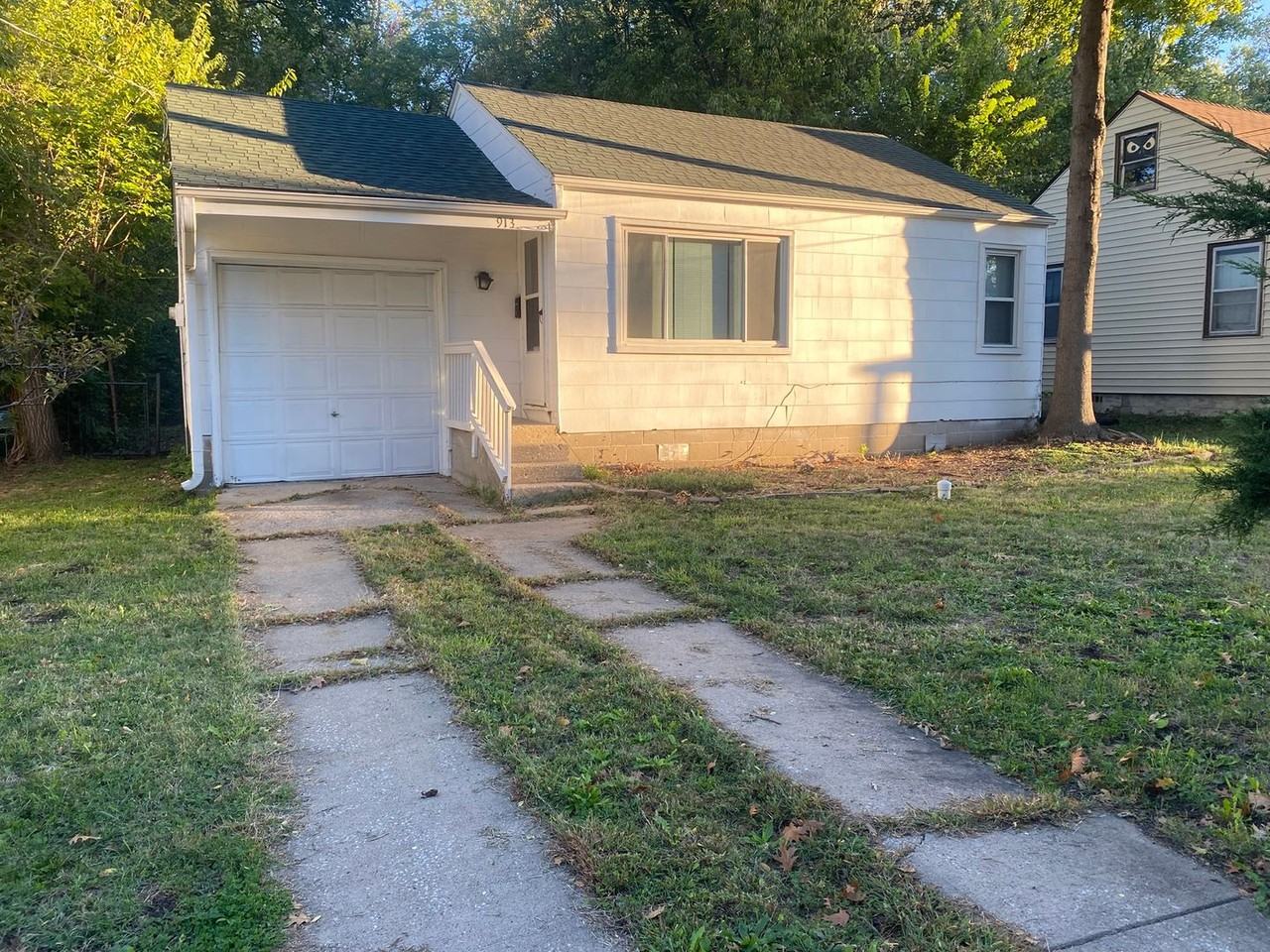 913 Broadhead Street - Photo 7 of 19