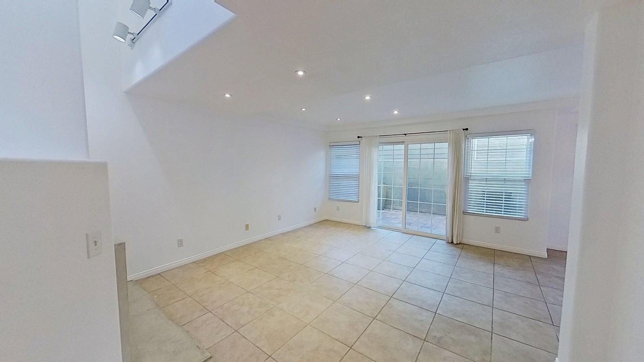 24531 Santa Clara Ave - Photo 2 of 26