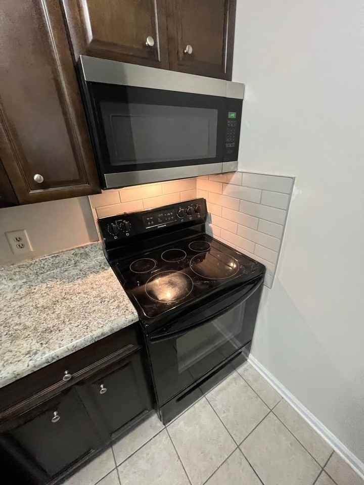 92 North Alexander Street Northeast #6 - Photo 6 of 14