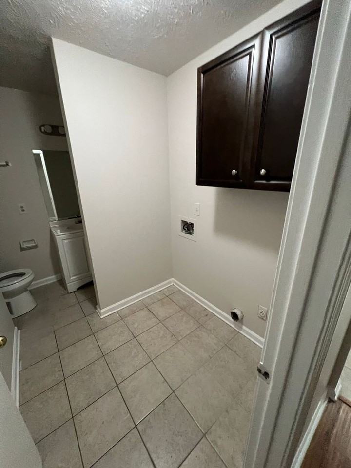 92 North Alexander Street Northeast #6 - Photo 7 of 14