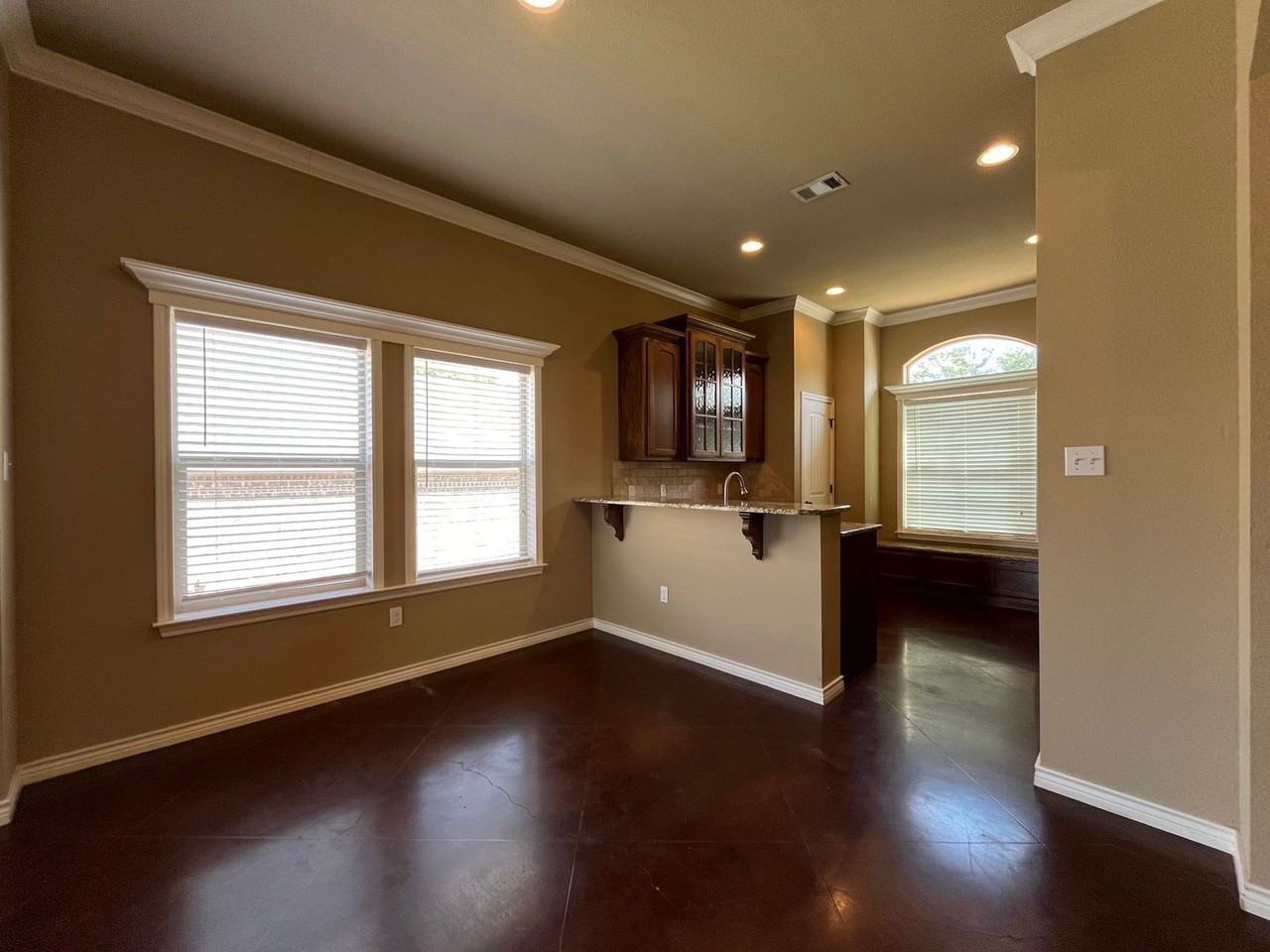 3005 Stallion Dr - Photo 3 of 23