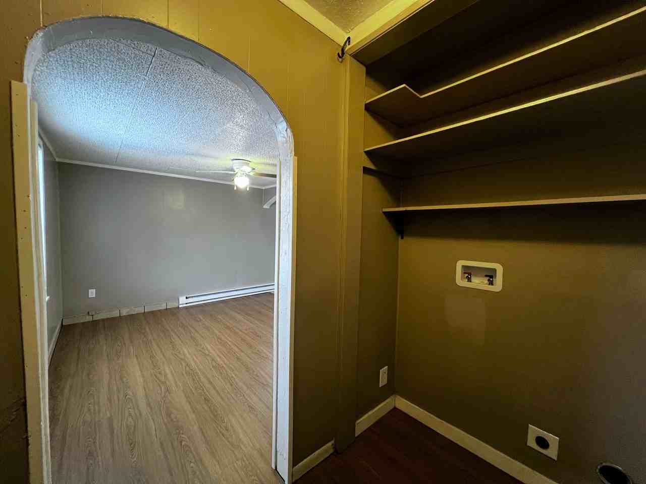 1011 1/2 S 8th St - Photo 4 of 13