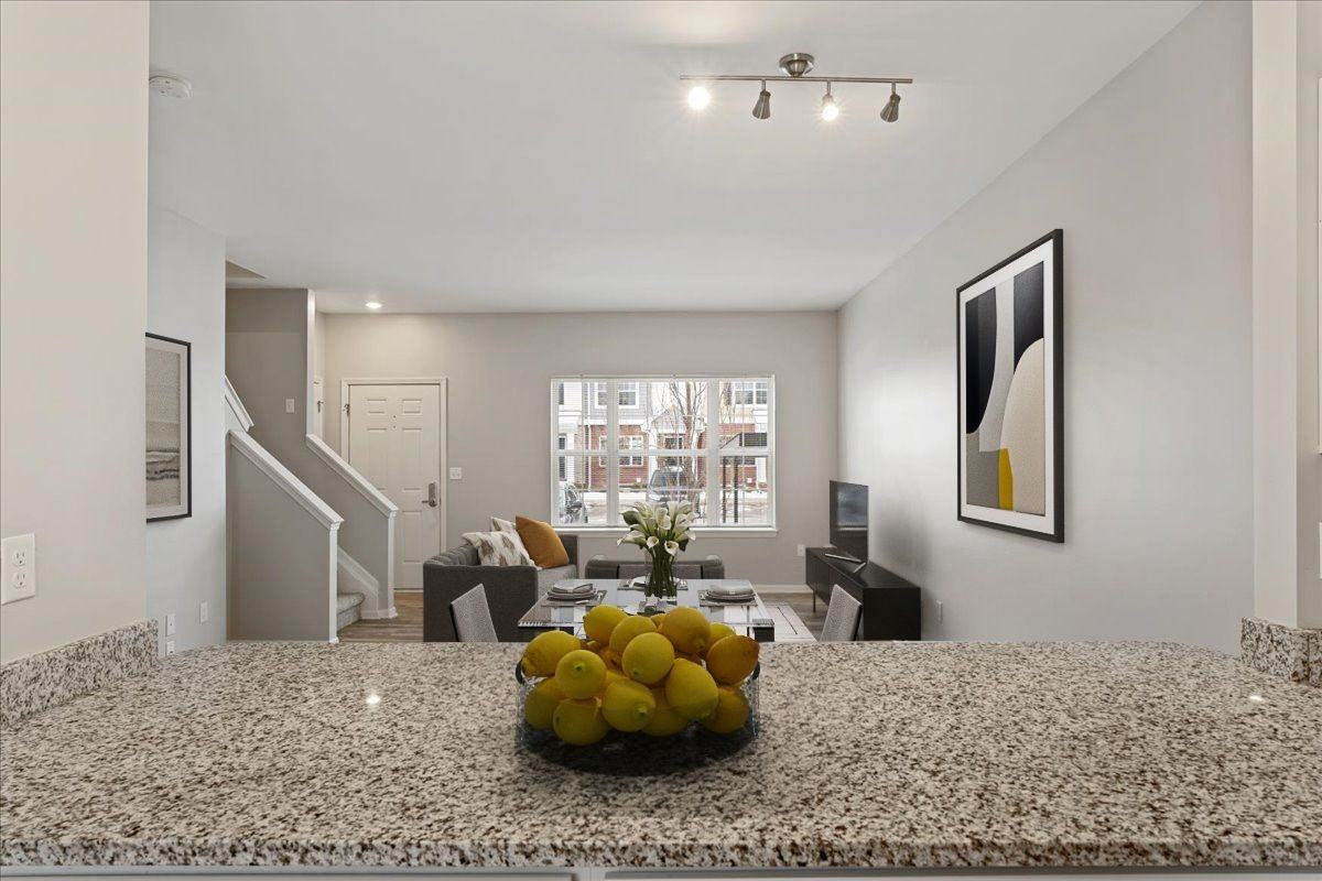 Midtown Pointe Apartments - Photo 4 of 47