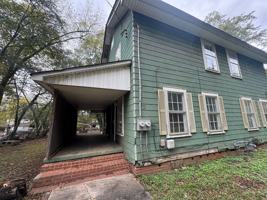 featured image of 214 Avenue C Se