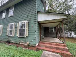 featured image of 216 Avenue C Se