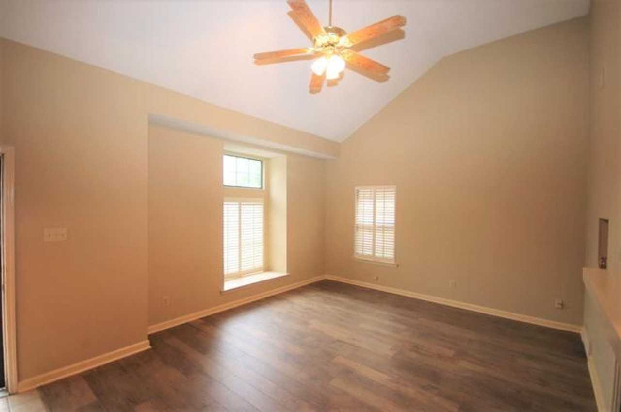 1643 Oaken Bucket Drive - Photo 3 of 11