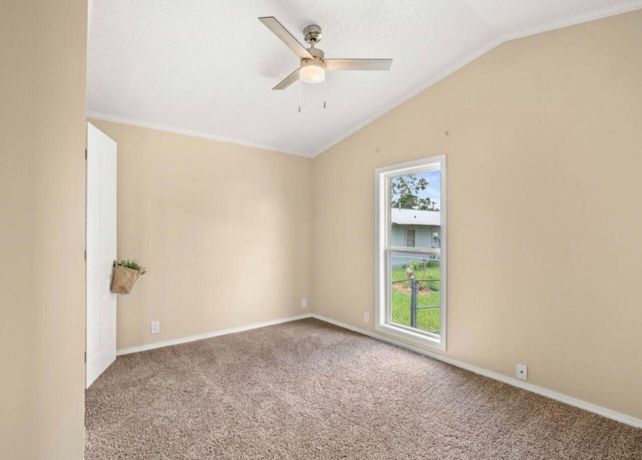 4747 Port Arthur Ave - Photo 6 of 23