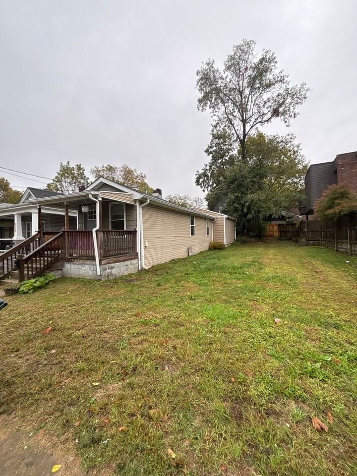 606 N Upper St - Photo 2 of 21