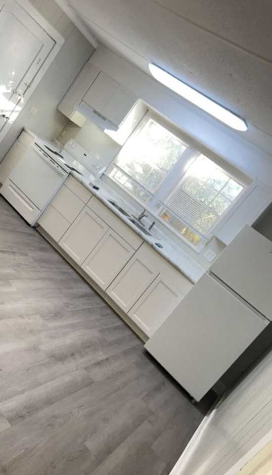 130 N Williams St - Photo 3 of 10