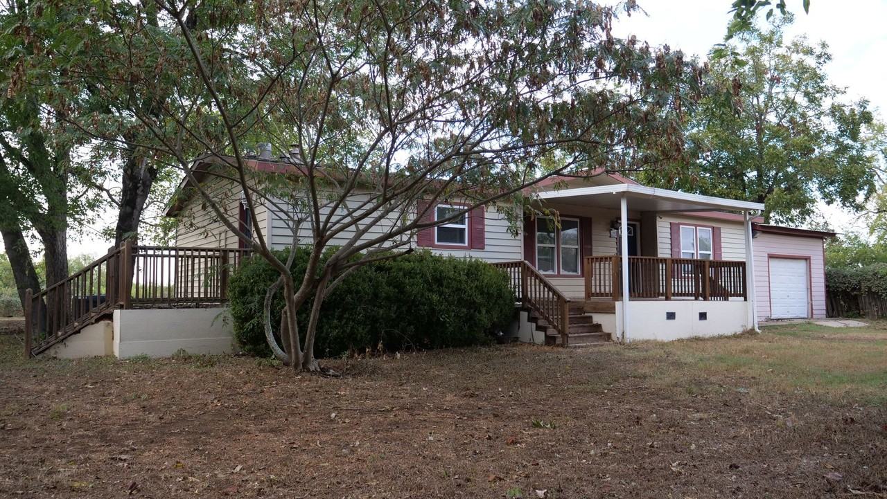 1504 Citation Cir #D - Photo 7 of 27