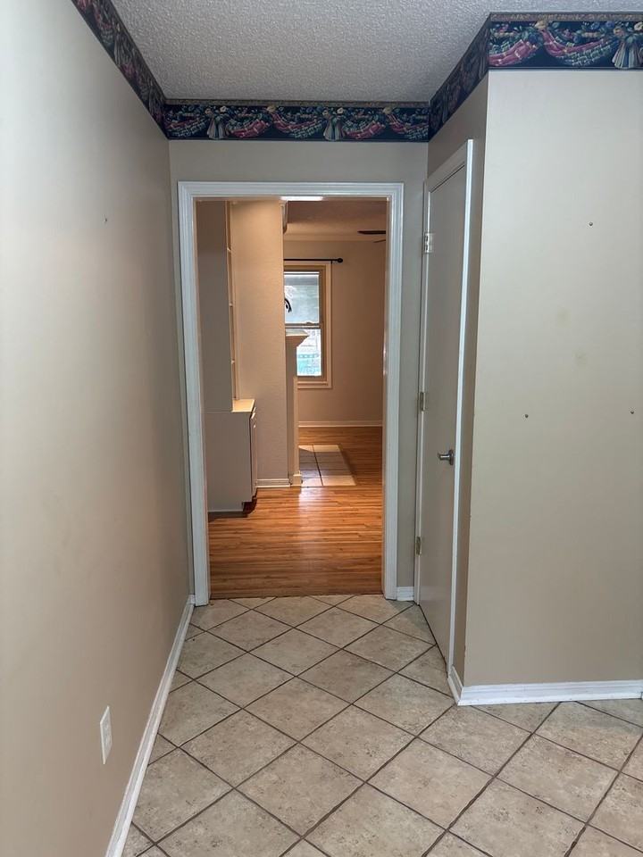 5175 Patterson Rd - Photo 6 of 24