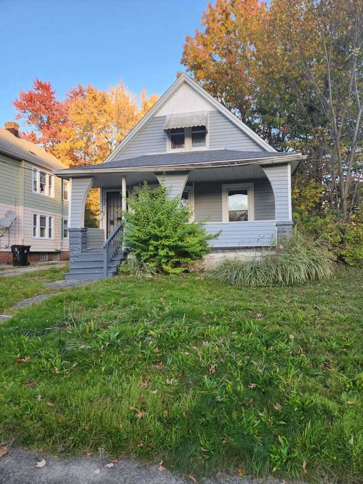 3011 E 125th St - Photo 2 of 28