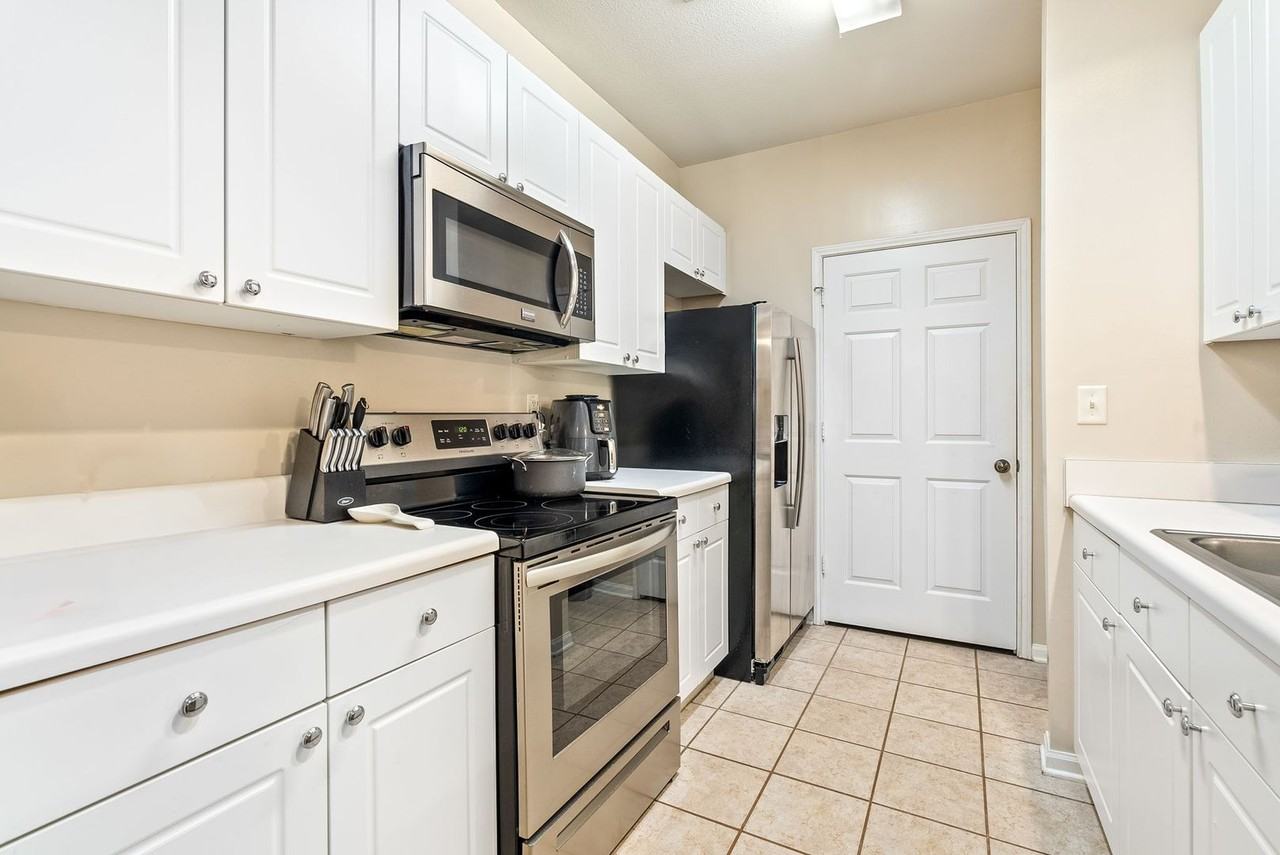 3297 S College St #E101 - Photo 7 of 16