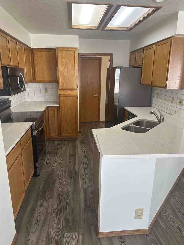 596 South Gamay Lane - Photo 7 of 50