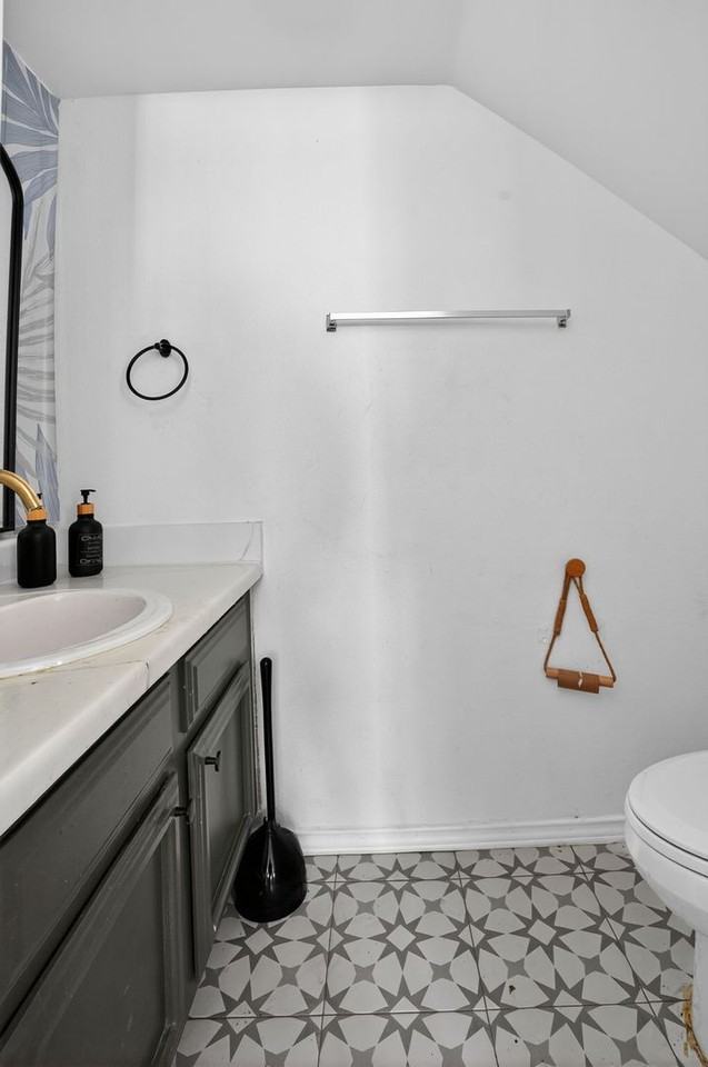 5606 Allbrook - Photo 5 of 20