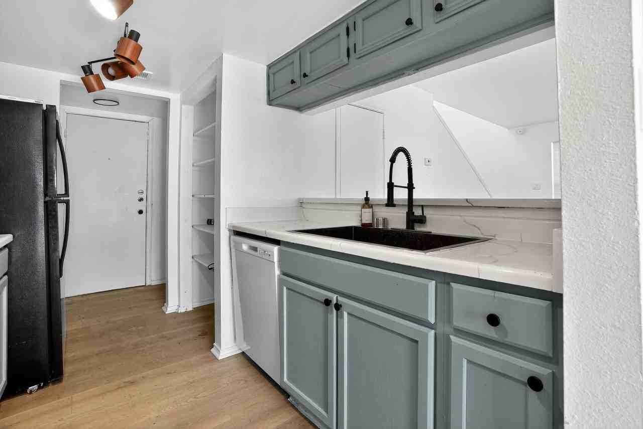 5606 Allbrook - Photo 7 of 20