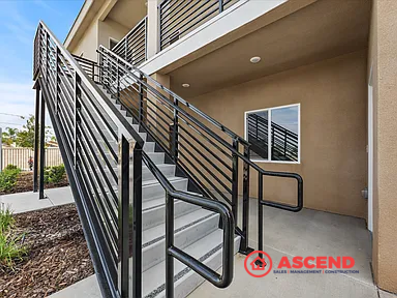 420 20th Ave - Photo 4 of 36