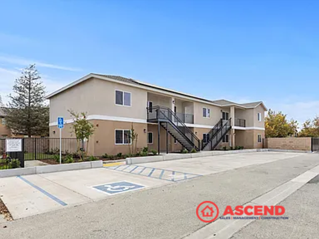 420 20th Ave - Photo 2 of 36