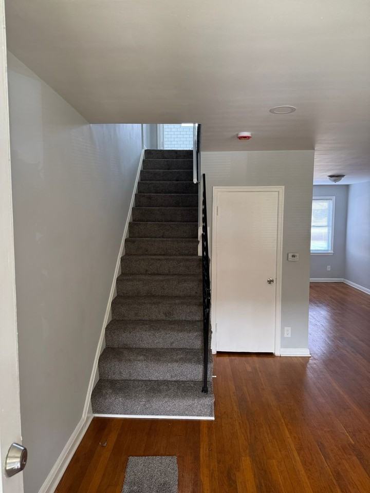 2231 Graythorn Rd - Photo 6 of 22